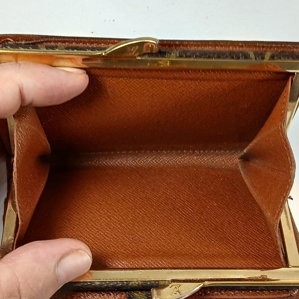 Louis Vuitton Authentic Vintage Monogram French Kisslock Wallet - Picture 9 of 15